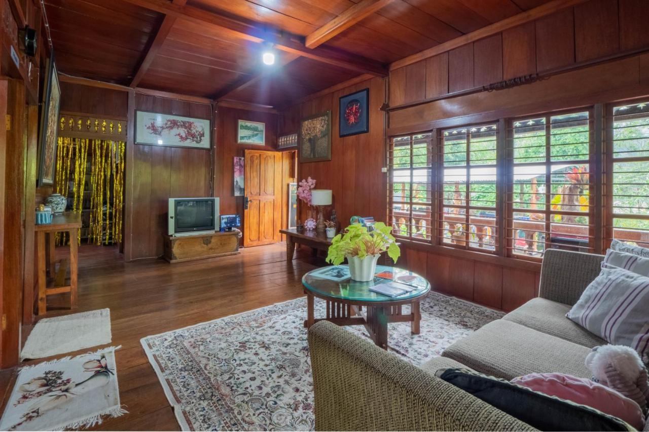 Rumah Kayu Sulawesi Antique เบอดูกูล ภายนอก รูปภาพ