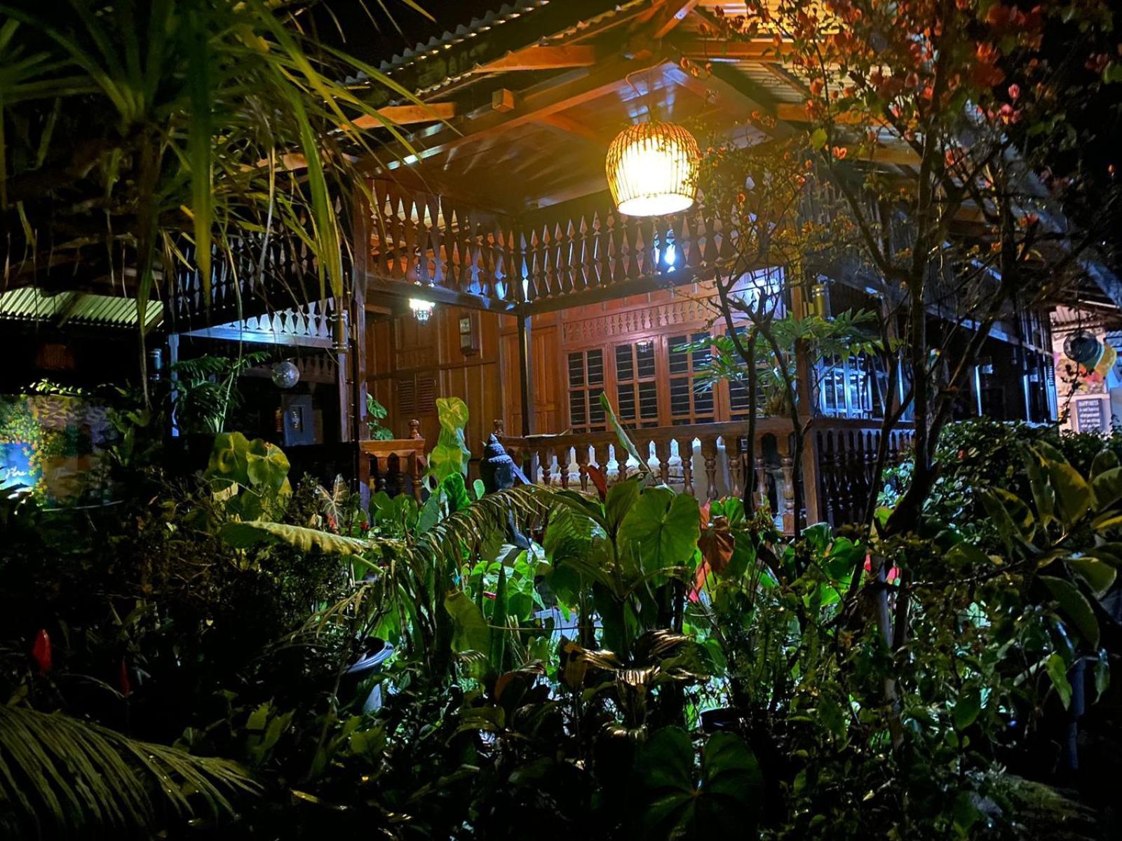 Rumah Kayu Sulawesi Antique เบอดูกูล ภายนอก รูปภาพ